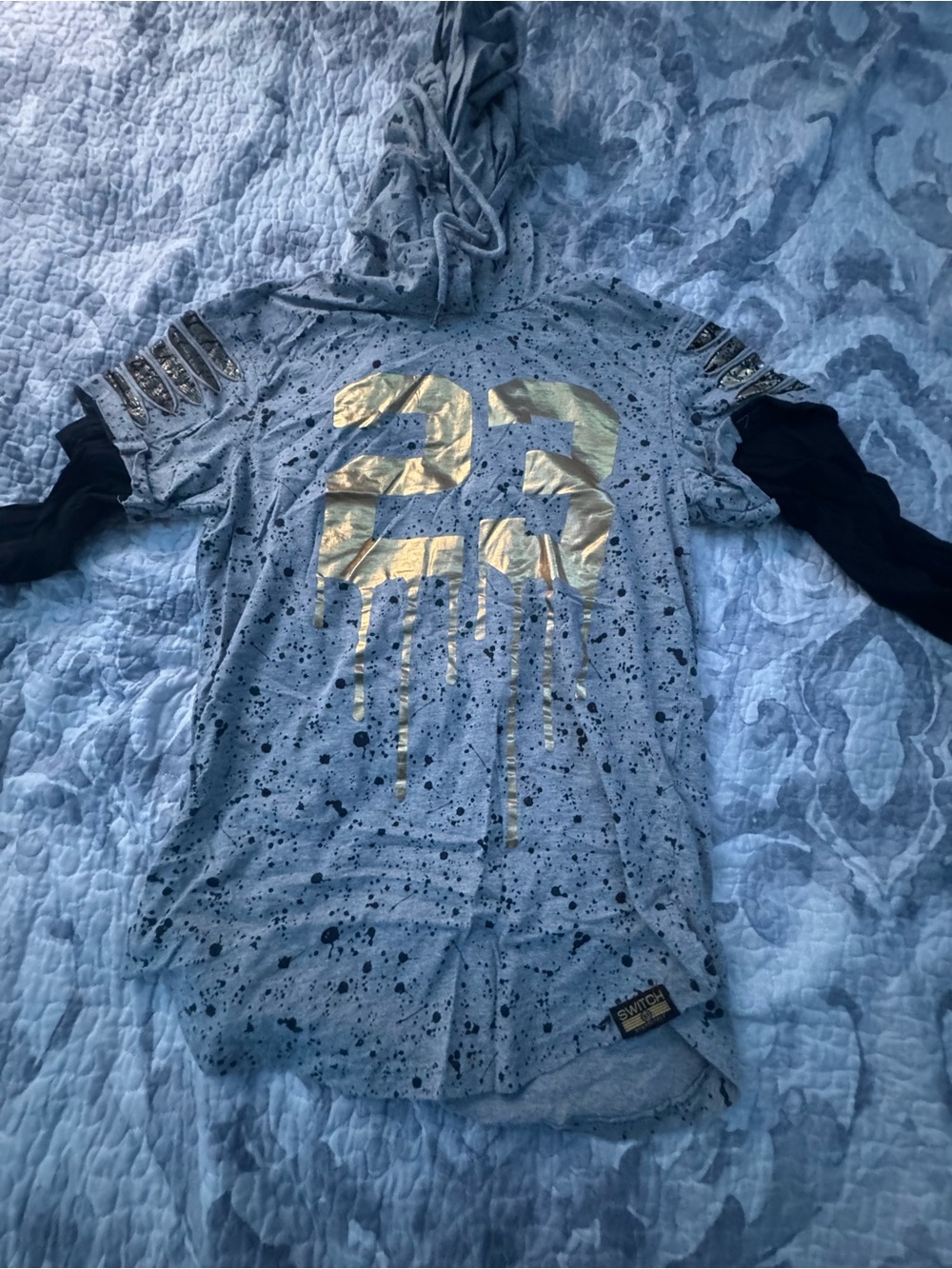 Men's Grey Long-Sleeve Hooded Tee with Metallic Gold '23 Graphic